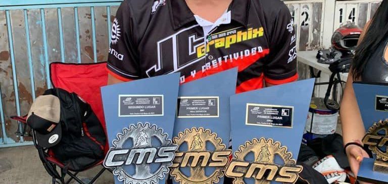 Felipe Hernández, motociclista del Meta campeón en México.