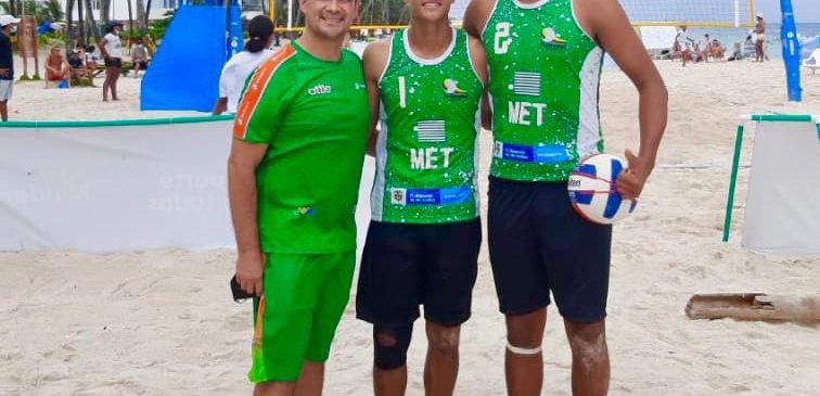 Meta en final nacional de voleibol playa.