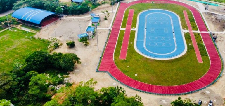 Gobernadora del Meta cumplió y entregó complejo deportivo, en Cabuyaro