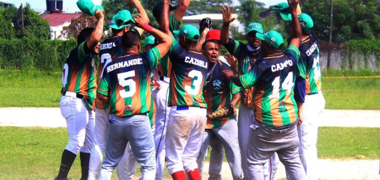El diamante de béisbol y sóftbol del complejo deportivo ‘Villa Olímpica’ celebró torneo internacional de sóftbol