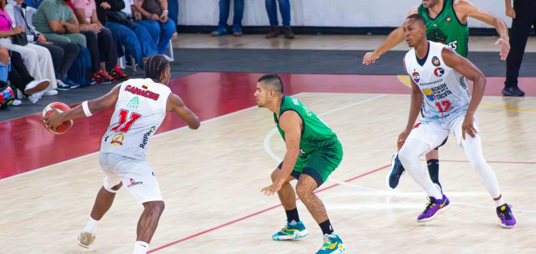 ¡Imparable! Caimanes del Llano, único invicto de la Liga Betplay del Baloncesto Profesional Colombiano