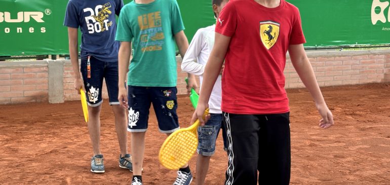 El Encuentro de Desarrollo Regional de Tenis impulsó el crecimiento del deporte en el “Meta Open 65”