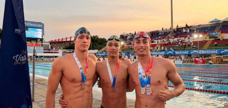 El Meta brilla en el Torneo Internacional de Natación en Cali con 9 medallas.